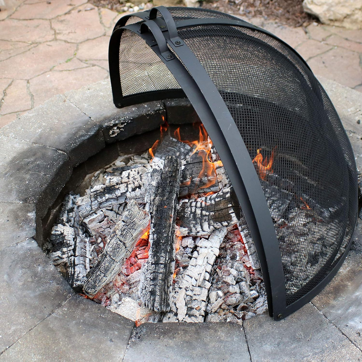 Sunnydaze Round Fire Pit Spark Screen Cover - Easy-Opening Outdoor Fire Pit Screen - Heavy‑Duty Steel Metal Mesh - 36" Diameter